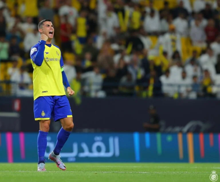 تسريبات جديدة حول مشاركة رونالدو في مواجهة الهلال والنصر 