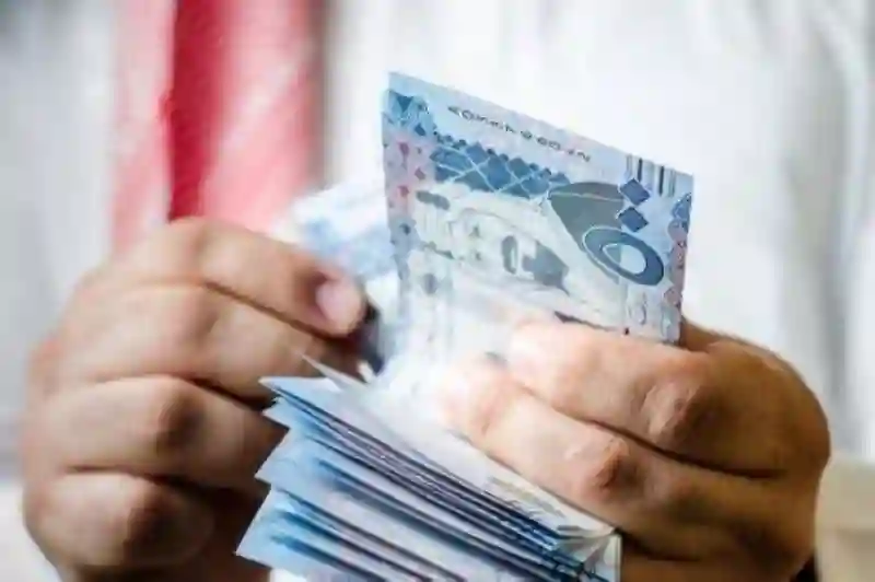 1500 ريال زيادة بالأمر الملكي السامي في مرتبات موظفين الدولة والقطاع الخاص